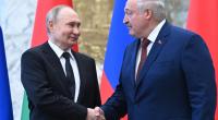 Belarus-Machthaber Alexander Lukaschenko (rechts) gilt als enger Verbündeter von Wladimir Putin.