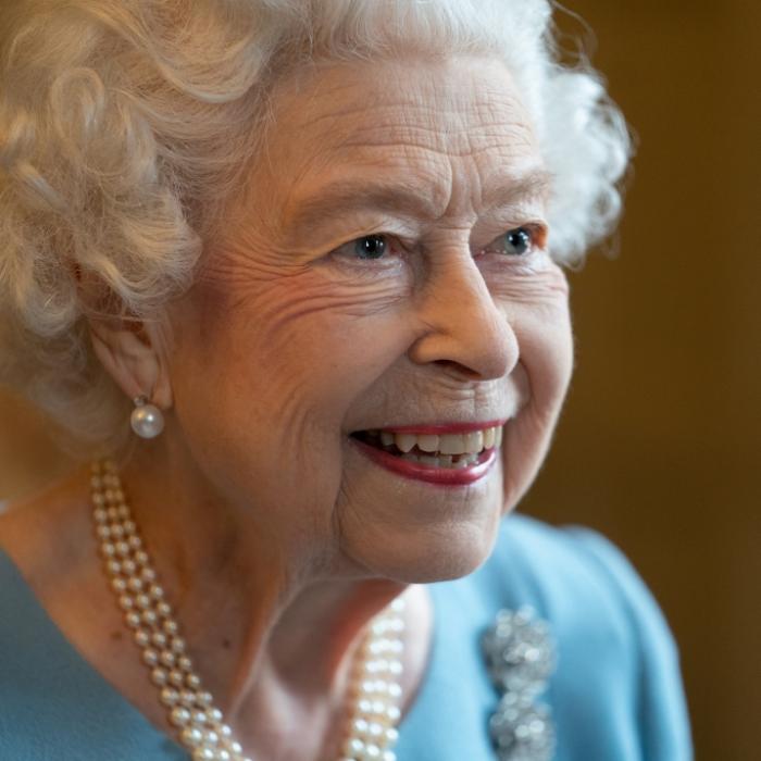 Monarchin unter Schock! Geheime Todespläne veröffentlicht