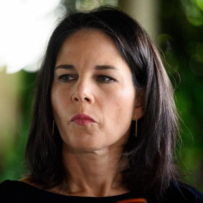 Deutliche Ansage an Lawrow! Deutsche Außenministerin fordert Beendigung des Kriegs