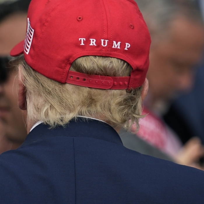 Entsetzen nach Todes-Schock! Fliegt Trumps Trauerspiel damit auf?