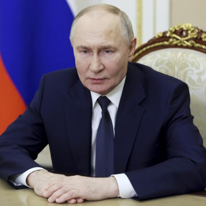 Putin-Panzer in Schrott verwandelt - neues Video von der Front