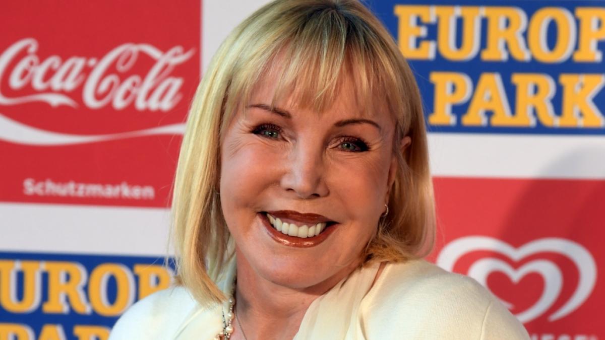 Ex-Lottofee Heike Maurer hat auch nach mehreren Liebespleiten das Lachen nicht verlernt. (Foto)