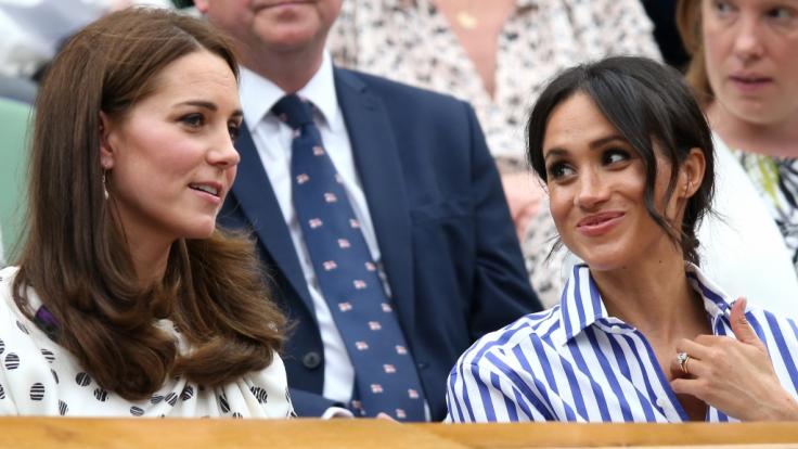 Kate Middleton und Meghan Markle mögen zwar verschwägert sein, doch in Sachen Kindererziehung haben die beiden Herzoginnen offenbar komplett unterschiedliche Ansichten.