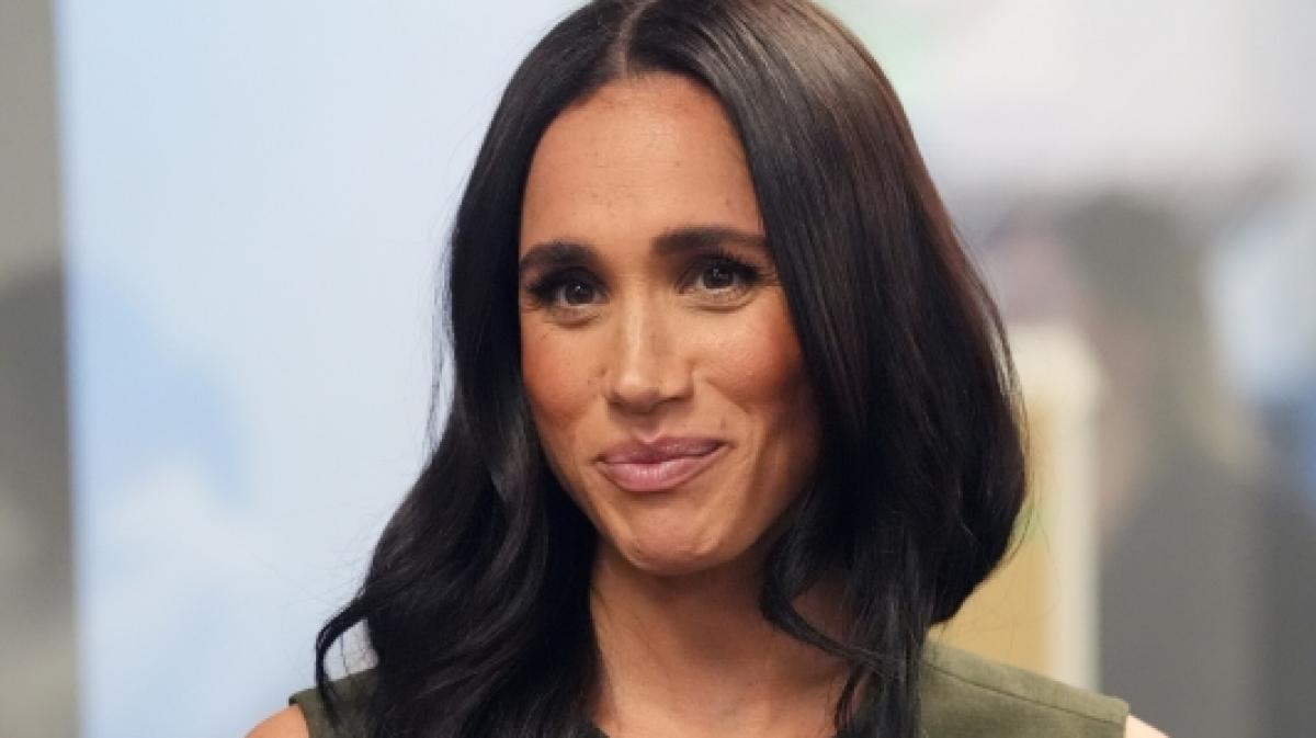 Meghan Markle muss sich immer wieder bitterb&ouml;se Kritik an ihren &ouml;ffentlichen Auftritten gefallen lassen. (Foto)