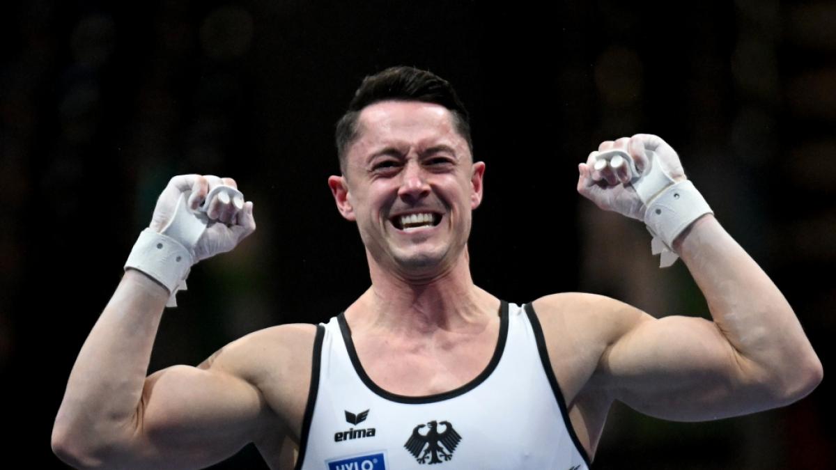Andreas Turba jubelt: Der Turn-Profi beendet seine Karriere bei der EM mit Silber. (Foto)