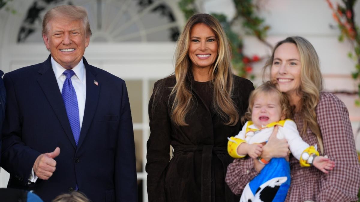 Ein schreiendes Kleinkind stahl Trump und Melania glatt die Show. (Foto)