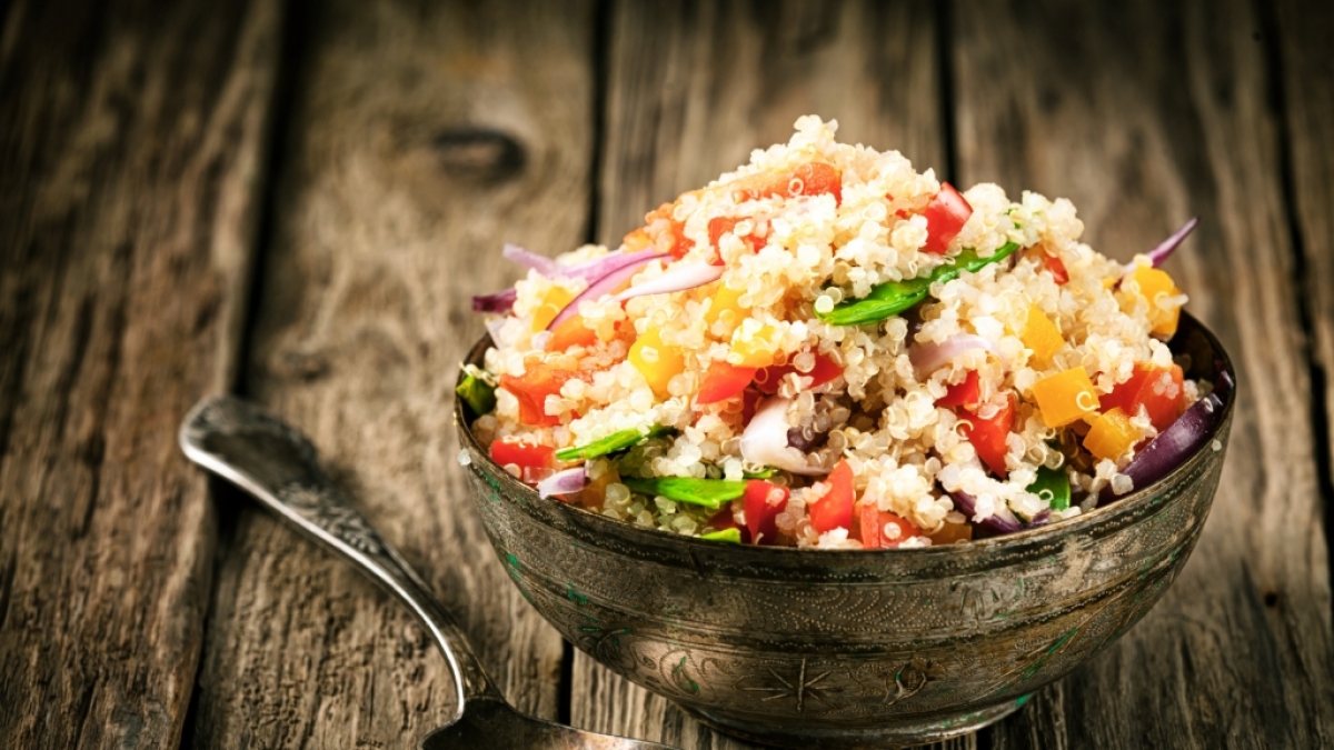 Getreide wie Couscous und Quinoa sind gesund. (Foto)