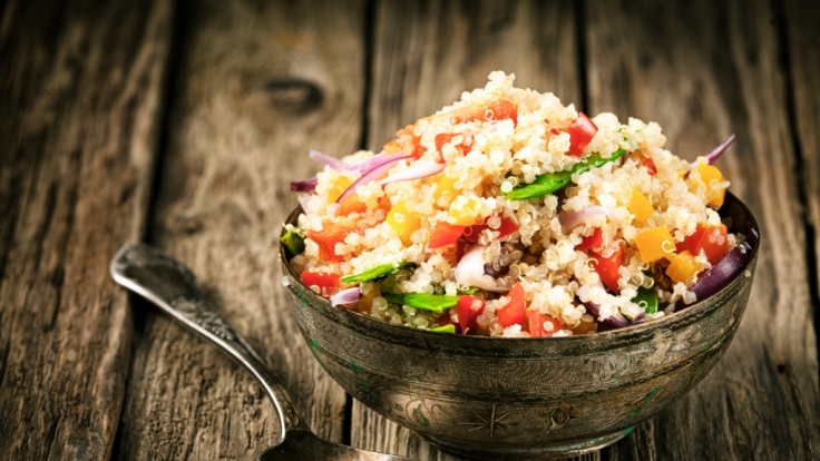 Getreide wie Couscous und Quinoa sind gesund.