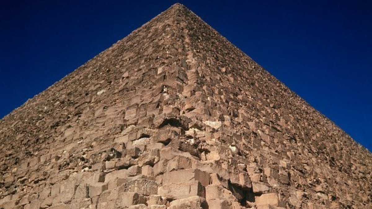 Die Pyramiden von Gizeh - hier die weltber&uuml;hmte Cheops-Pyramide - sollen Wiessagungen zum bevorstehenden Weltende verborgen halten. (Foto)