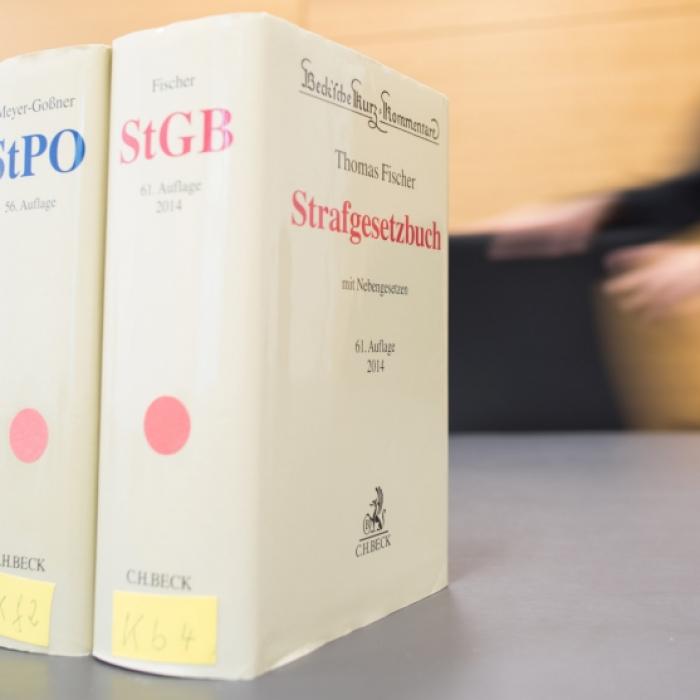 Mordversuch als Suizid getarnt! Frauen-Duo vor Gericht