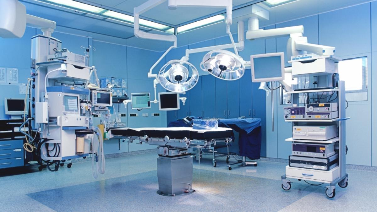 In einem OP-Saal in einem Tiroler Krankenhaus sollen sich schreckliche Szenen abgespielt haben. (Symbolfoto) (Foto)
