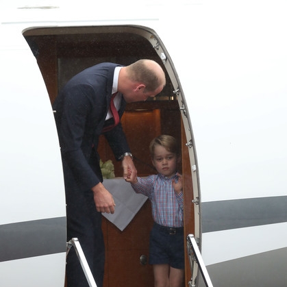 Gar nicht royal! Prinz George pfeift auf gute königliche Manieren