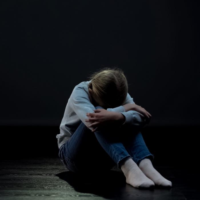Mädchen (12) von Jugendlichen vergewaltigt, weil es Jüdin ist