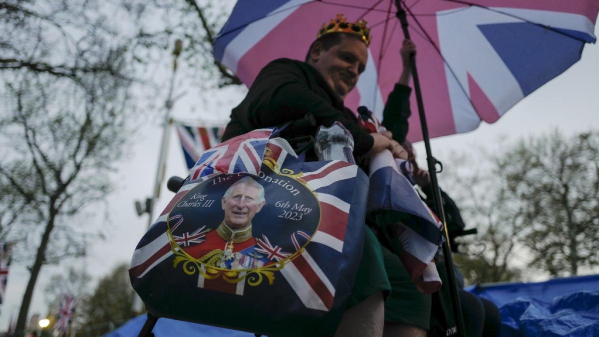 Vier Tage vor der Kr&ouml;nung von K&ouml;nig Charles III. und seiner Frau Camilla haben erste Royal-Fans bereits ihr Lager entlang der Prozessionsroute aufgeschlagen. (Foto)