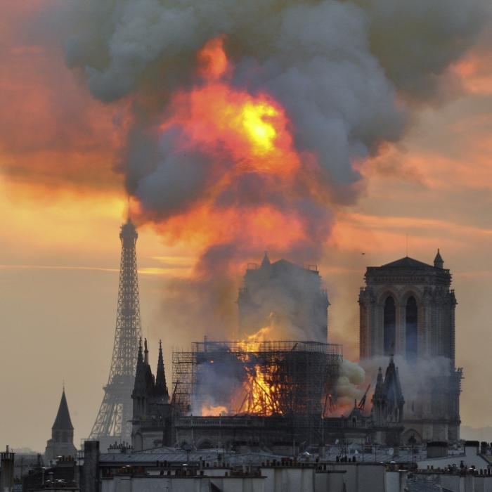 6 Notre-Dame-Helden sollen Studentin vergewaltigt haben