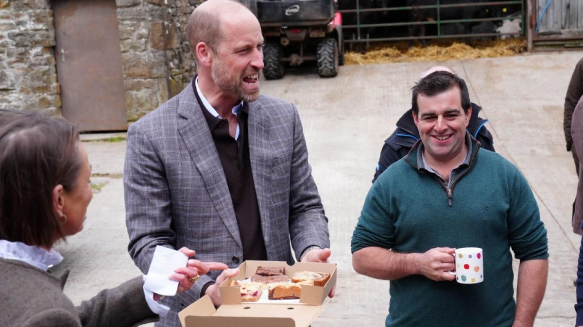 Auch wenn dieses Foto das Gegenteil vermuten l&auml;sst: Prinz William setzt zum Fr&uuml;hst&uuml;ck weniger auf kalorienreiche Torten, sondern auf Billig-Lebensmittel, die Ern&auml;hrungsexperten begeistern. (Foto)