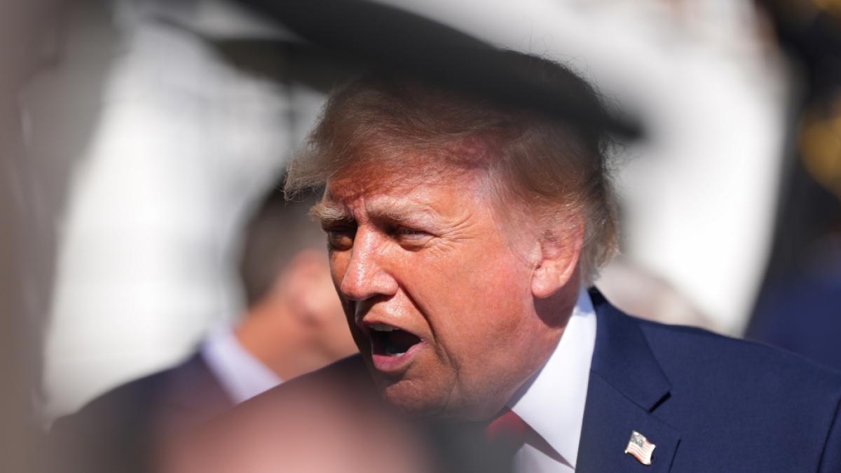 Donald Trump st&uuml;rmte pl&ouml;tzlich davon. (Foto)