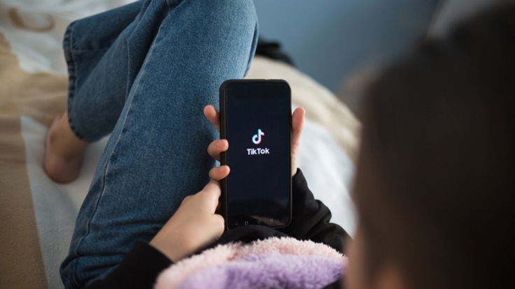 Ein Mädchen ist nach einer TikTok-Challenge gestorben. (Symbolfoto)
