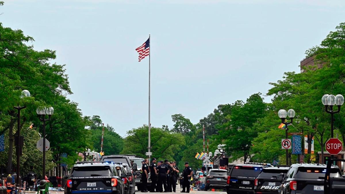 Ein Rapper soll bei einer Parade zum Nationalfeiertag in Highland Park mindestens sechs Menschen erschossen haben. (Foto)
