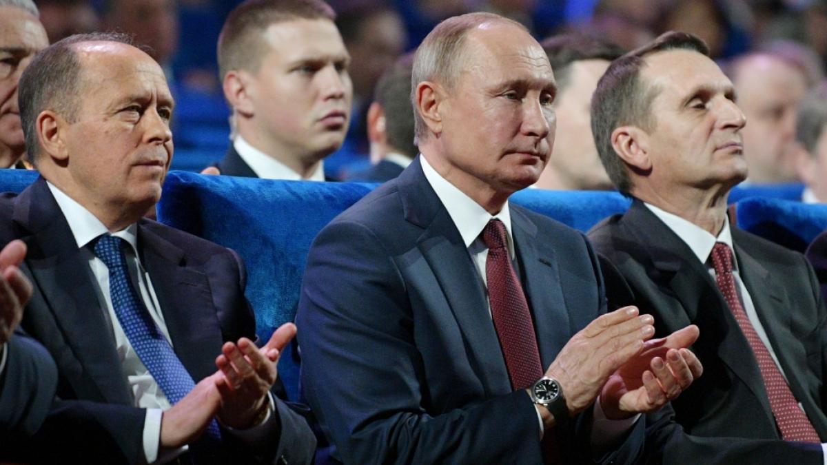 Der Putin-Vertraute Sergej Naryschkin (re.), Chef des russischen Auslandsgeheimdienstes, wirft den USA atomare Provokationen vor. (Foto)
