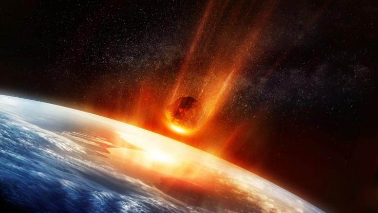 Über der Erde explodierte ein Meteor.