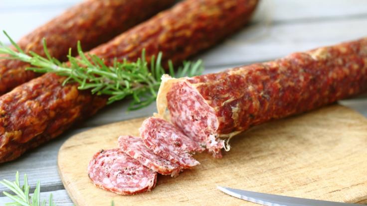 Kaufland ruft aktuell Knackwurst zurück. (Symbolbild)