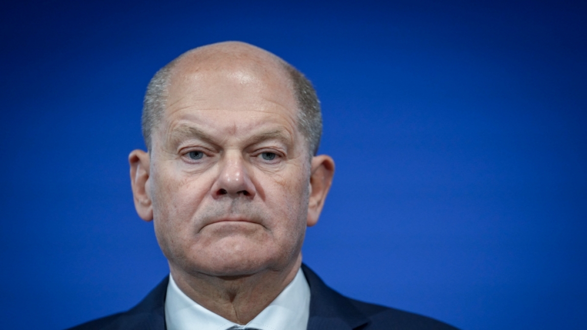Kanzler Olaf Scholz wurde nach seiner Regierungserkl&auml;rung von seinen Politiker-Kollegen scharf kritisiert. (Foto)