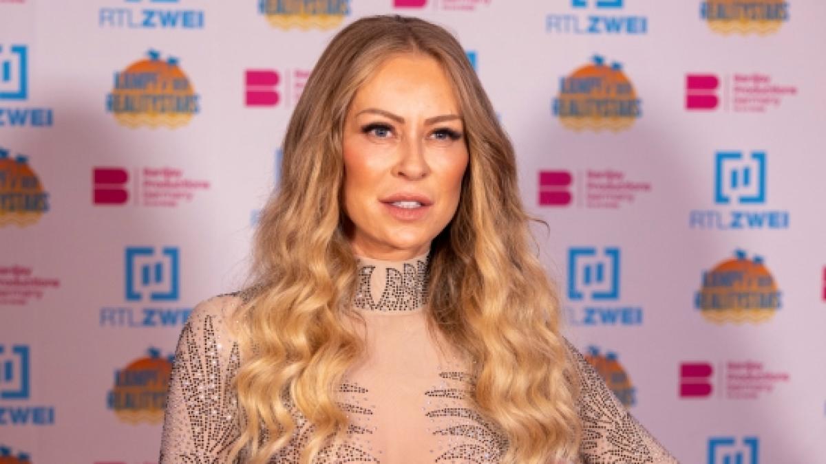 Jenny Elvers in Bestform bei der Premiere von "Kampf der Realitystars".&nbsp; (Foto)