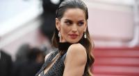 Supermodel Izabel Goulart heizt ihren Fans im ultraknappen Muschel-BH ein.
