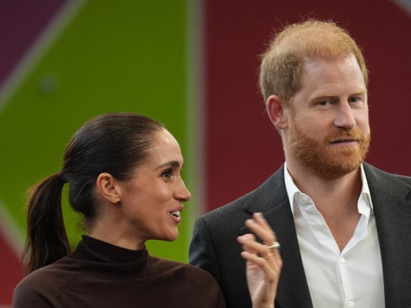 Prinzessin-Diana-Kleid unterm Hammer: Prinz Harry will für Ehefrau Meghan besondere Lady-Di-Erinnerung ergattern