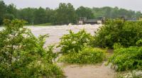 In Günzburg ist die Donau über das Ufer getreten. Nach den ergiebigen Regenfällen der letzten Tage wird Hochwasser erwartet.