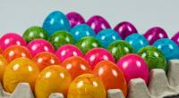 Sind bunte Ostereier aus dem Supermarkt unbedenklich?