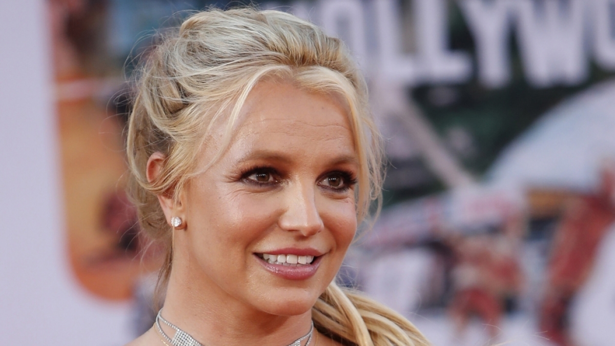 Britney Spears soll in einem Restaurant in Los Angeles gebellt, geschrien und mit einem Messer durch den Raum gelaufen sein (Foto)