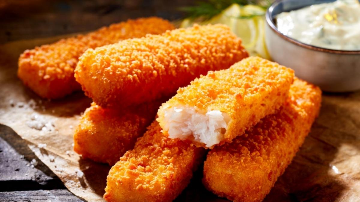 Stiftung Warentest hat Fischst&auml;bchen n&auml;her unter die Lupe genommen. (Foto)