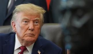 Donald Trump im Stink-Wirbel: Darmwind-Gerücht entfacht Spott und alte Inkontinenz-Spekulationen.