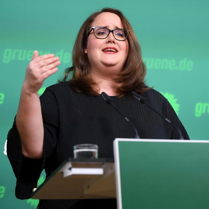 Keine Kürzungen beim Sozialstaat? Top-Ökonom widerspricht Ricarda Lang