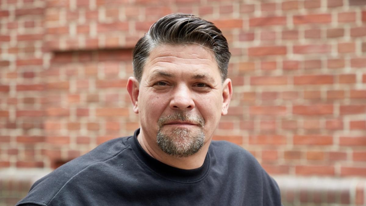 Tim M&auml;lzer spricht in der NDR-Talkshow "deep und deutlich" &uuml;ber den Tode seines Vaters. (Foto)