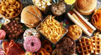 Fast Food oder süße Lebensmittel können Magen-Darm-Beschwerden verschlimmern. (Symbolfoto)