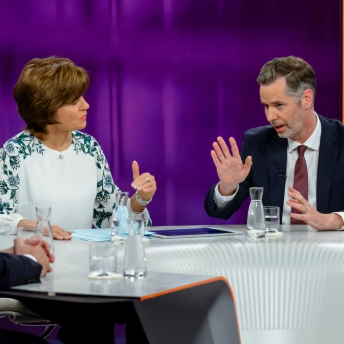 ZDF-Moderatorin führt Fraktionschef Dürr vor