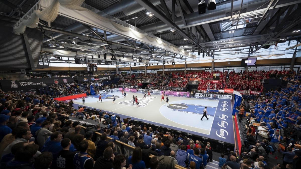 SYNTAINICS MBC Wei&szlig;enfels bei einem BBL-Pokalspiel in der Stadthalle Wei&szlig;enfels (Archivbild). (Foto)