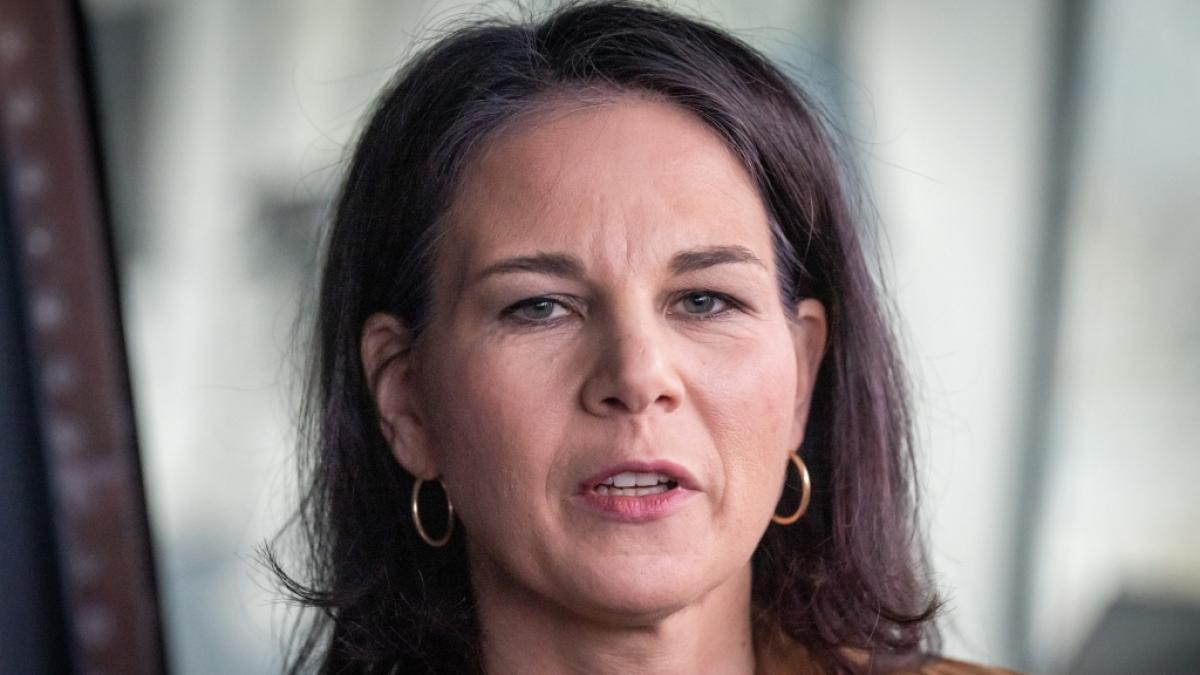 Luxus-Skandal um Annalena Baerbocks Uhr entpuppt sich als Fake. (Foto)