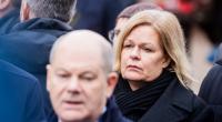 Bundesinnenministerin Nancy Faeser (hier hinter Kanzler Olaf Scholz) übte nach dem tödlichen Anschlag auf dem Magdeburger Weihnachtsmarkt Kritik an der Union.