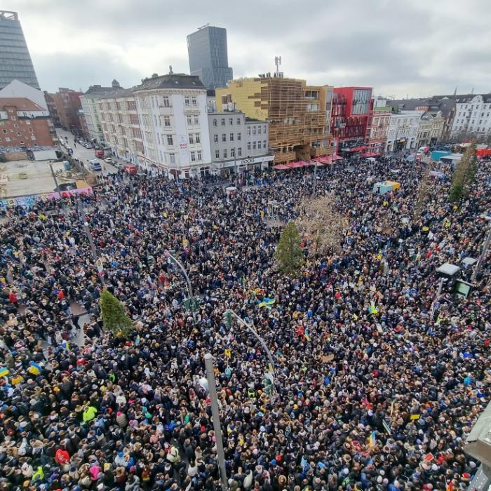 Strecken, Orte und Co.! HIER drohen heute Straßensperrungen