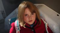 Die 10-jährige Natascha Kampusch (Amelia Pidgeeon) wurde entführt und acht Jahre lang gefangen gehalten.