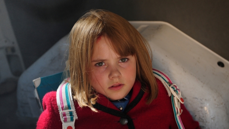 Die 10-jährige Natascha Kampusch (Amelia Pidgeeon) wurde entführt und acht Jahre lang gefangen gehalten.