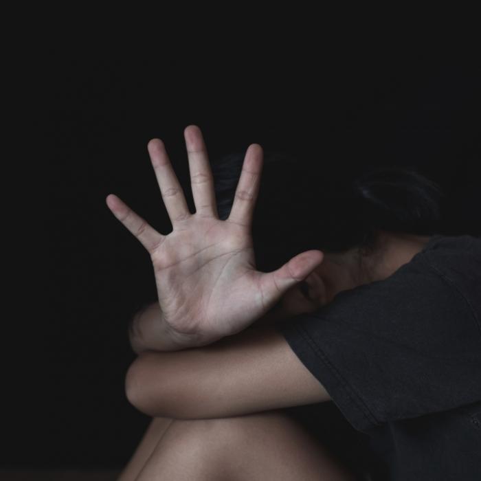 Vergewaltiger-Duo nach monatelangem Teenager-Missbrauch verurteilt