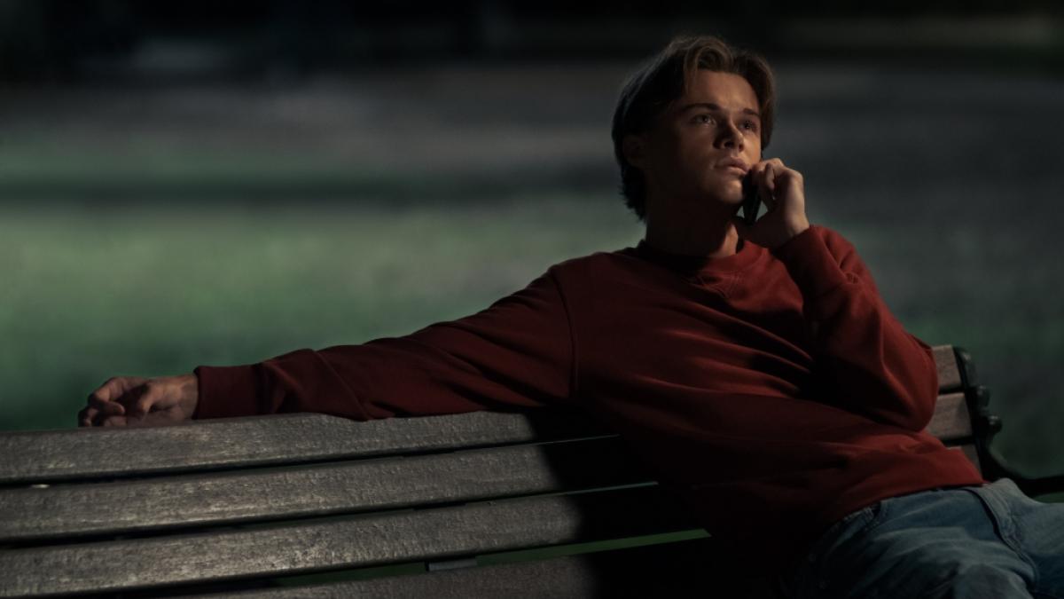 Christopher Briney in seiner Rolle als Conrad in "The Summer I Turned Pretty". (Foto)