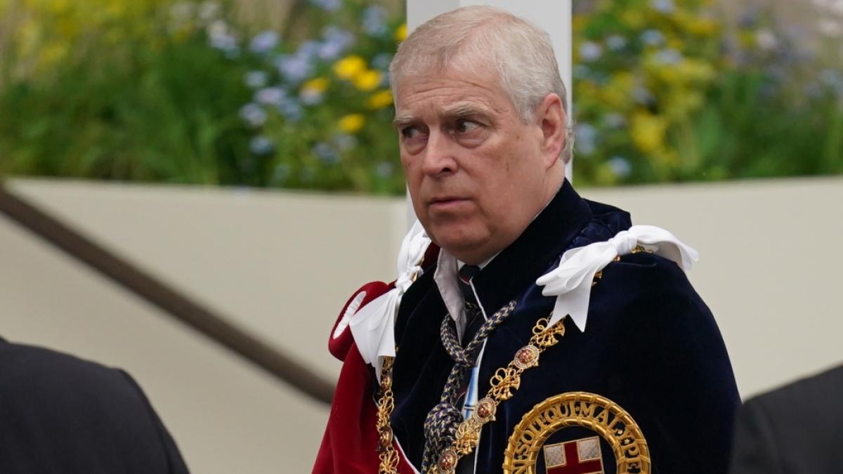 Prinz Andrew ist nicht nur zum schwarzen Schaf des britischen K&ouml;nigshauses geworden, der Herzog von York lebt inzwischen als zur&uuml;ckgezogener Einsiedler und verl&auml;sst kaum noch sein Haus. (Foto)