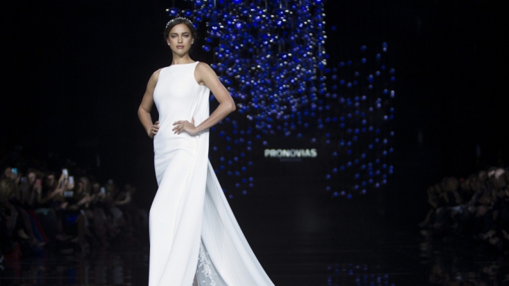 Irina Shayk verdient ihr Geld als Model.