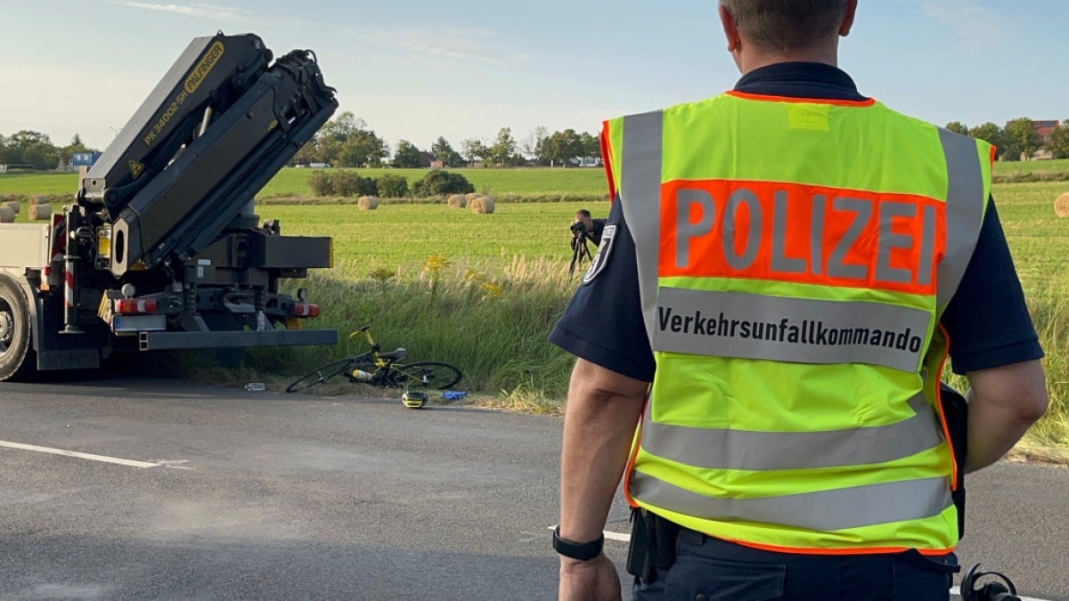 Die Polizei infomiert &uuml;ber einen aktuellen Unfall (Symbolbild). (Foto)